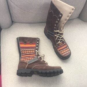 Woven lace up boot colorful size 8 NWOT